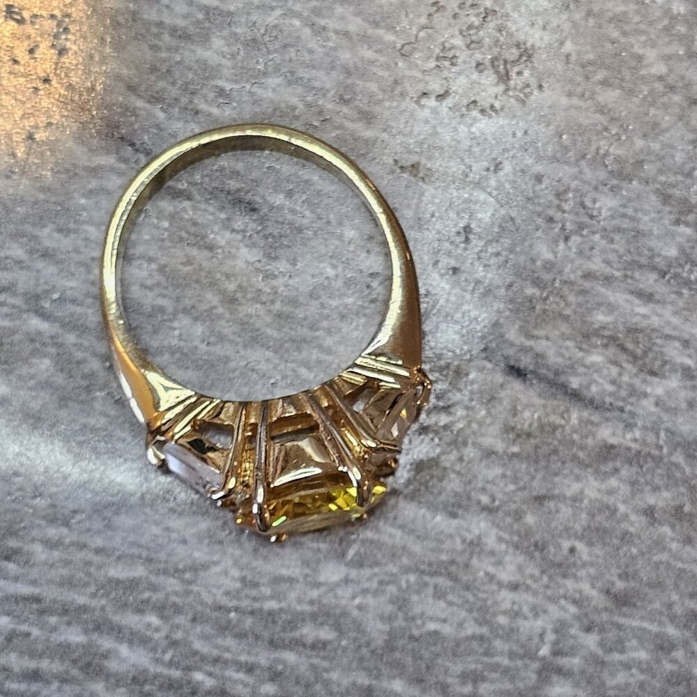 VTG 60s Yellow Cocktail Ring 18K HGE Gold Plate Rhinestone Sz 7 Round Cut - Picture 6 of 16